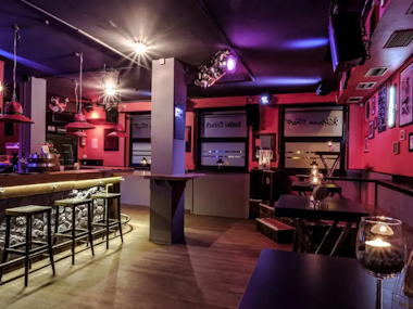 Pub Entry and Unlimited Beer in Cologne